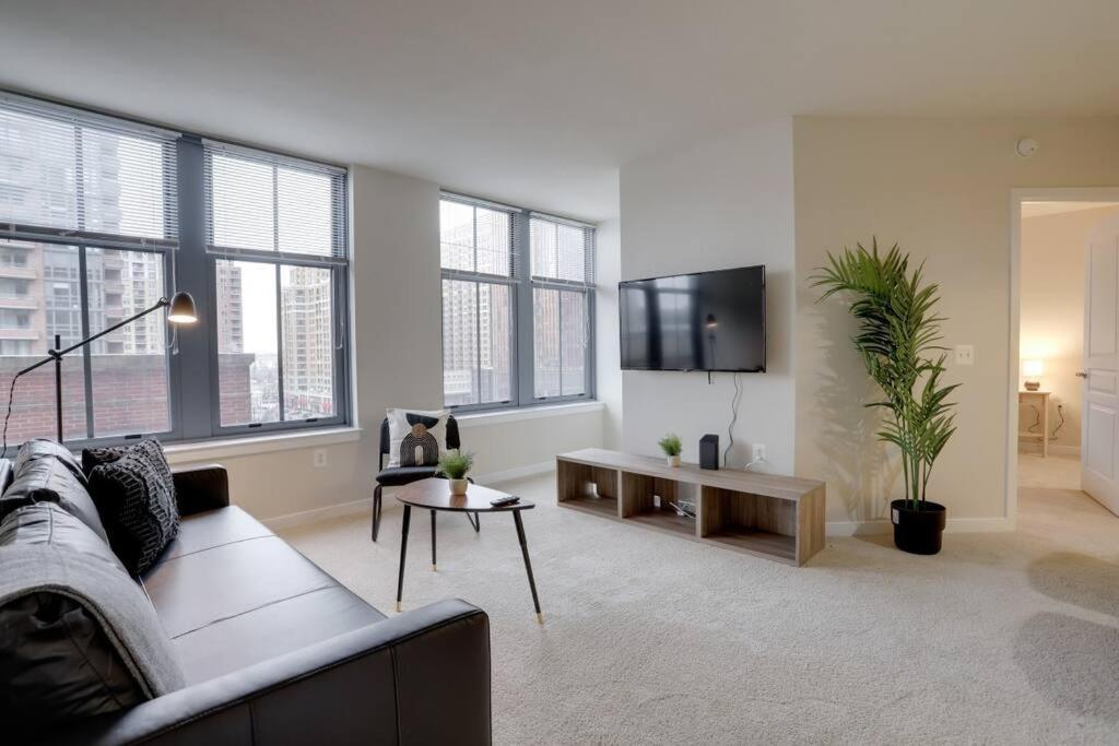 Apartment Upscale Comfort Next To Metro And Dining Arlington