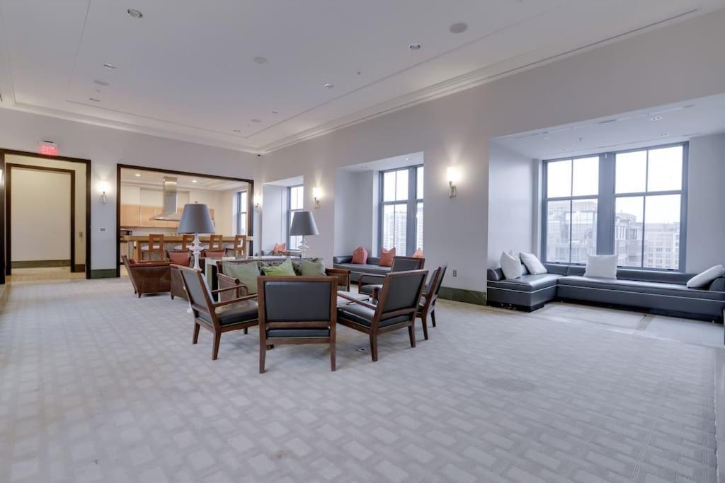 Upscale Comfort Next To Metro And Dining Arlington