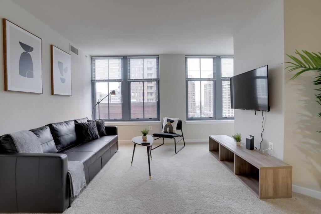 Apartment Upscale Comfort Next To Metro And Dining Arlington