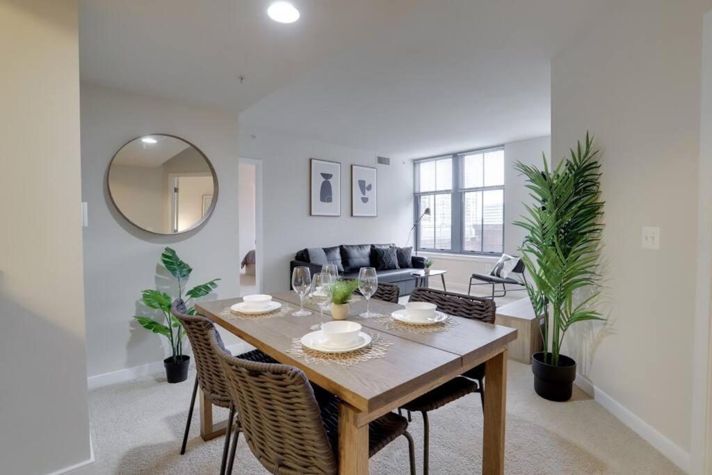 Apartment Upscale Comfort Next To Metro And Dining Arlington