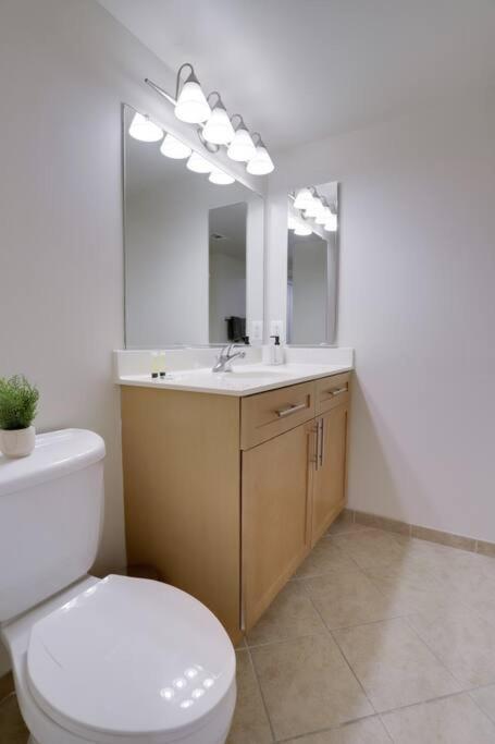 Upscale Comfort Next To Metro And Dining *